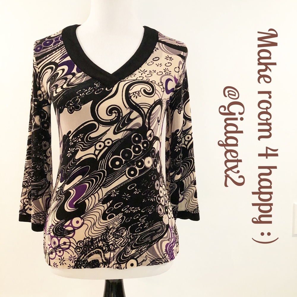 Chico’s Travelers v-neck 3/4 sleeve top Size 0